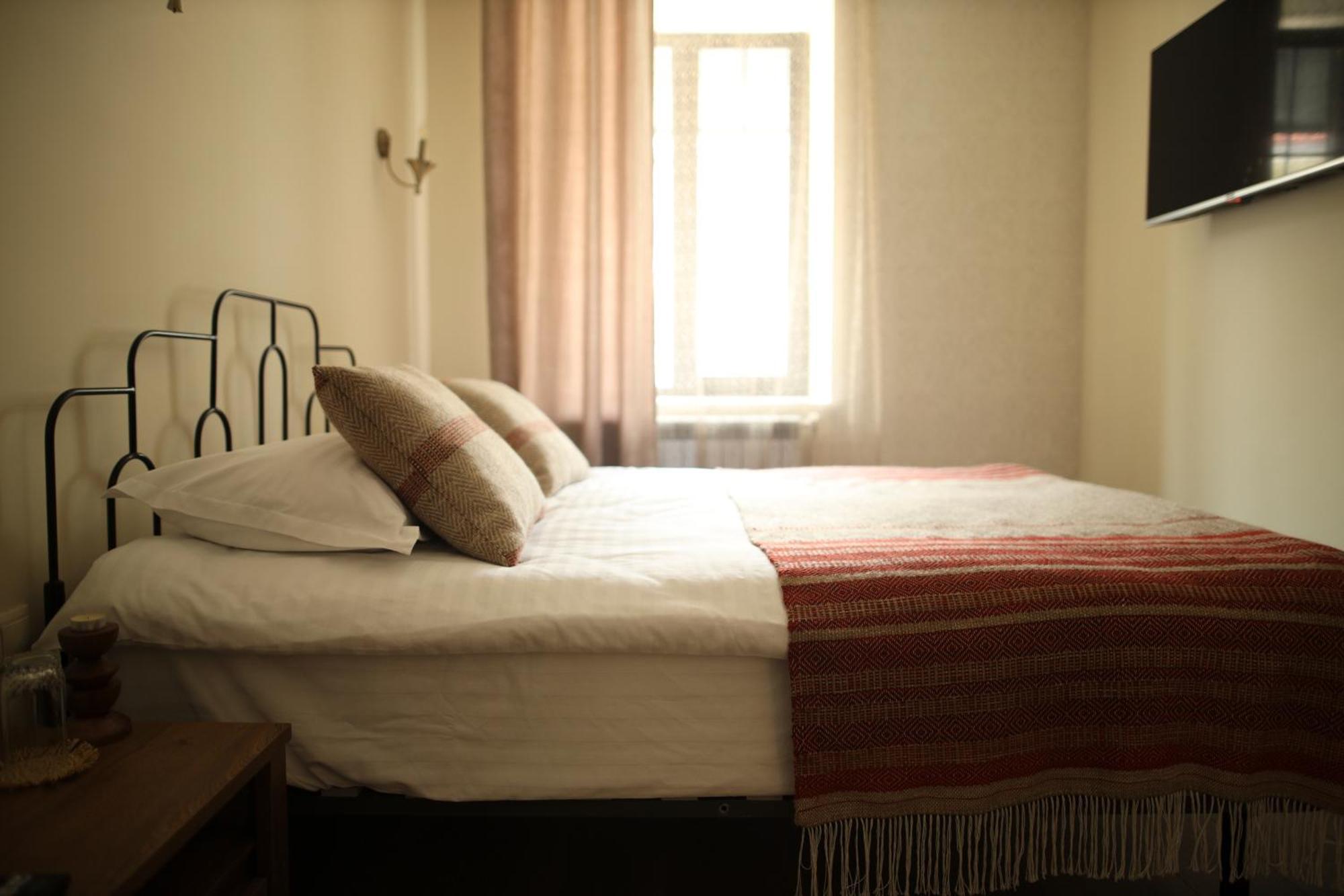 Redroof Country House Hotel Goris Eksteriør billede