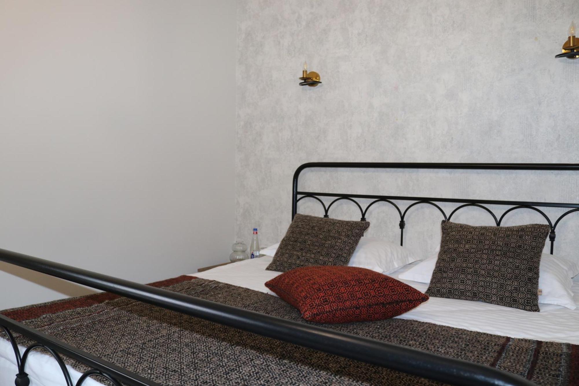 Redroof Country House Hotel Goris Værelse billede
